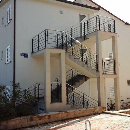 Apartments 4 Dolphins Рогозница Екстериор снимка