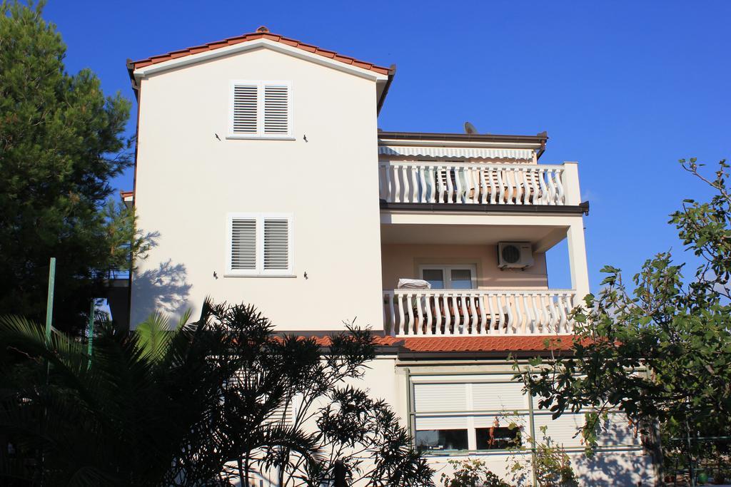 Apartments 4 Dolphins Рогозница Екстериор снимка