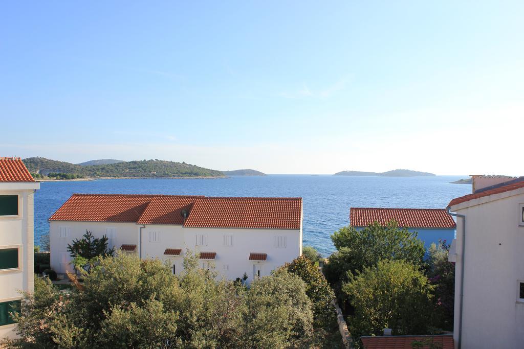 Apartments 4 Dolphins Рогозница Екстериор снимка