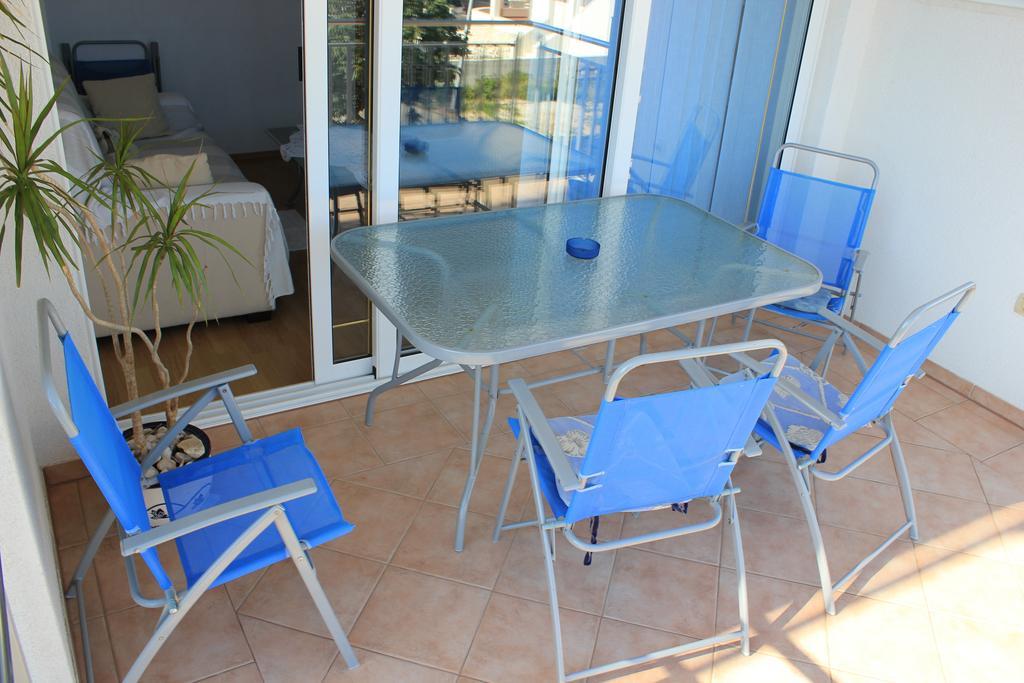Apartments 4 Dolphins Рогозница Екстериор снимка
