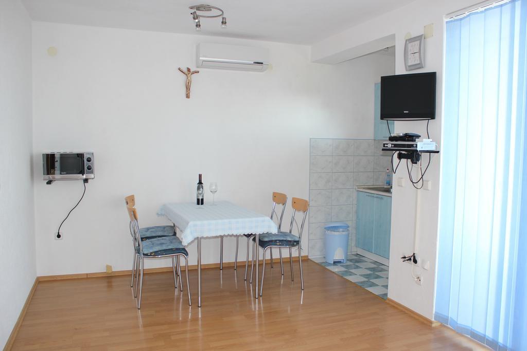 Apartments 4 Dolphins Рогозница Екстериор снимка